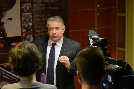 vmoskvesostoyalaspremeradokumentalnogofilmatadzhikskogorezhisserakamil