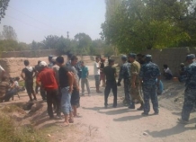 vobostreniiobstanovkinatadzhiksko-kyrgyzskoygraniceobvinyayutsyamestnoerukovodstvokyrgyzstana_0