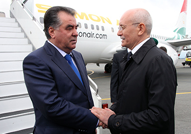 Vstrecha_Rahmona_v_aeroportu_Ufy