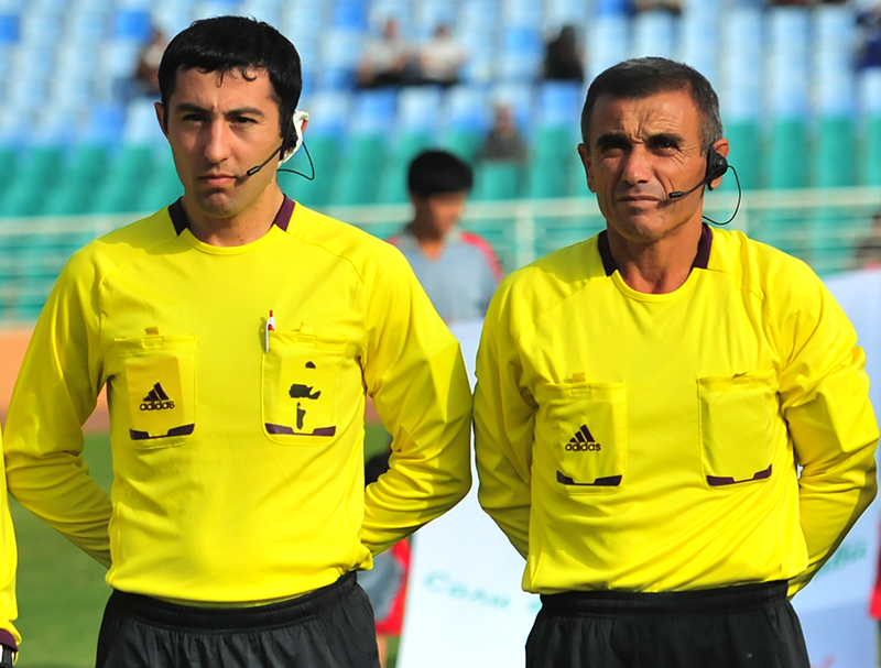 vtadzhikistanedvuhfutbolnyharbitrovotstraniliotsudeystvadokoncasezona