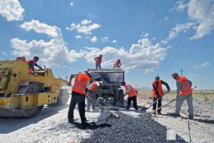 vtadzhikistanerealizuyutsya15investicionnyhproektovvoblastitransportanasummu6262mln
