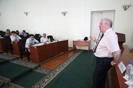 vtadzhikistanezapustiliuchebnuyuprogrammuvoblastianalizagospolitiki