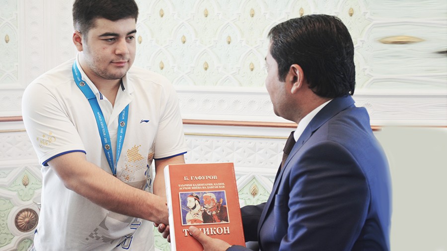 vtadzhikskomposolstvevmoskvechestvovalimolodogoprizerachempionatamirapodzyudo