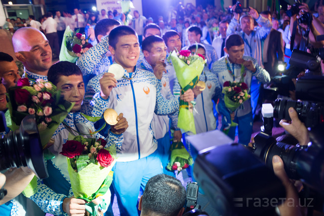 y2aznn14720100497377b