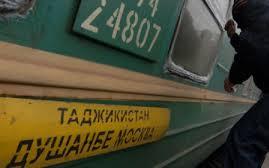 zaderzhanypodrosktizakidavshiekamnyamipoezd