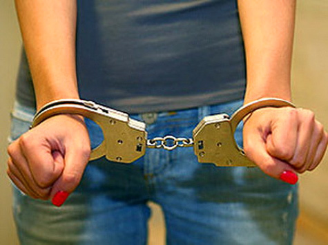 zhenshchina-narkokurer