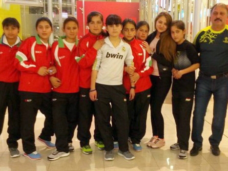 zhenskayayunosheskayasbornayatadzhikistana