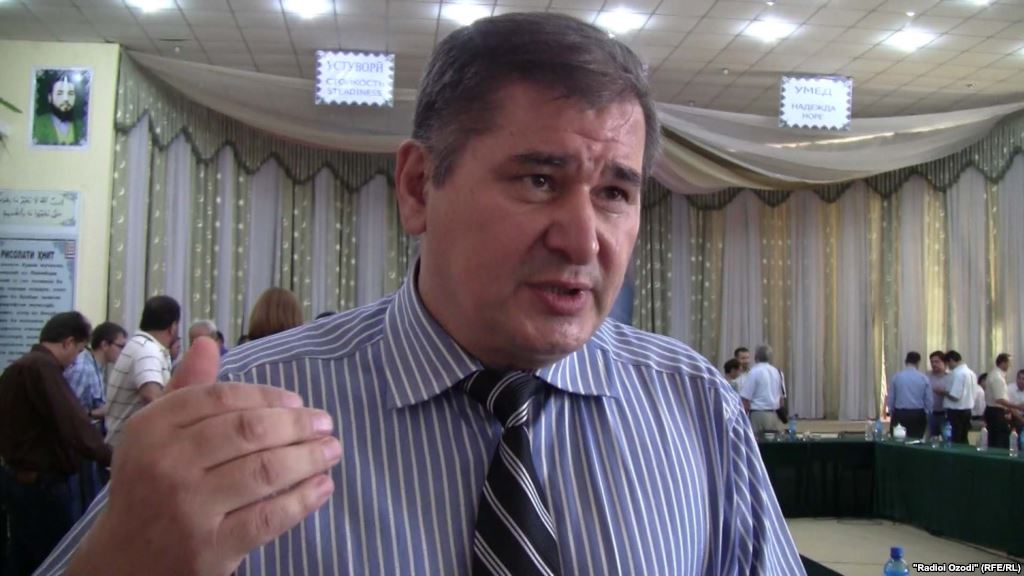 Zoyirov_na_pivt_padaet_osnovnaya_tyazhest