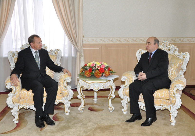 zuhuroviposolukrainy