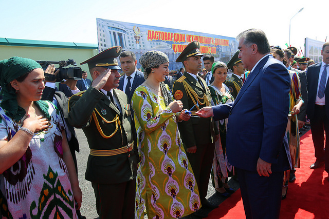 29360768290_6f506e5d24_z-1