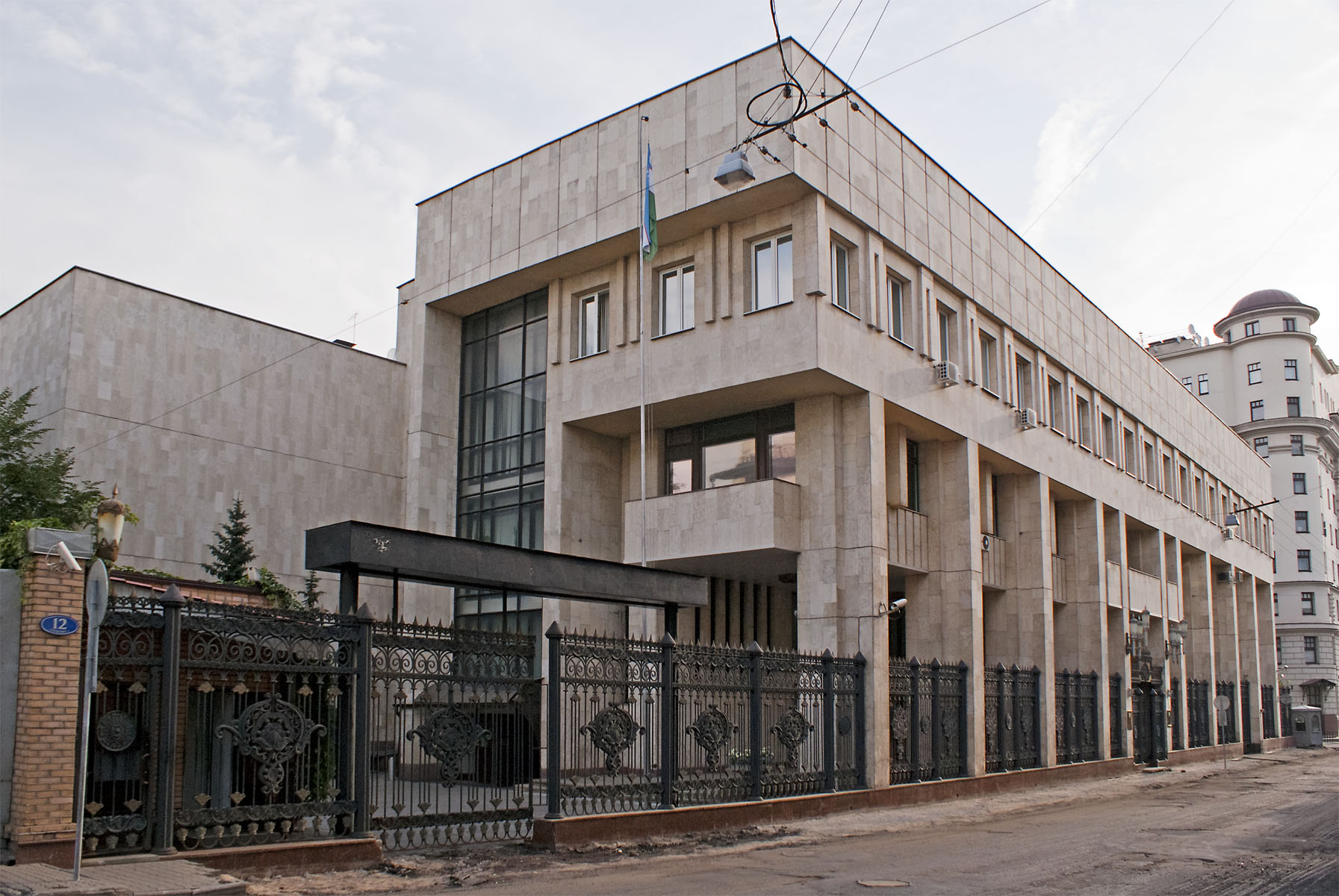 Posolstvo-Respubliki-Uzbekistan-v-Rossiyskoy-Federatsii