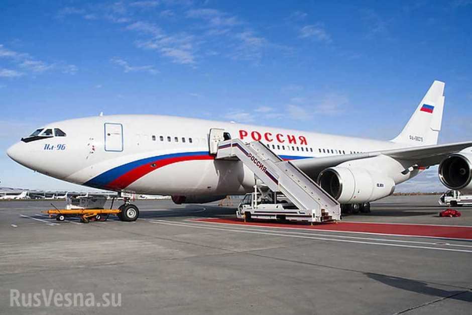 layner_specialnogo_letnogo_otryada_rossiya_samolet