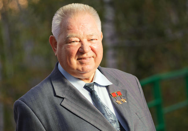 k1LUx3yEhZY5kKGYR0DI5A