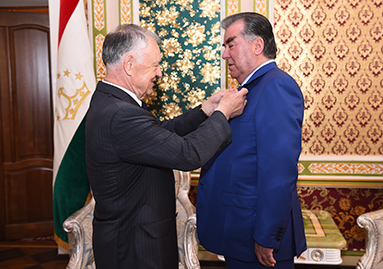 2017-06-27vahdat_mukofot