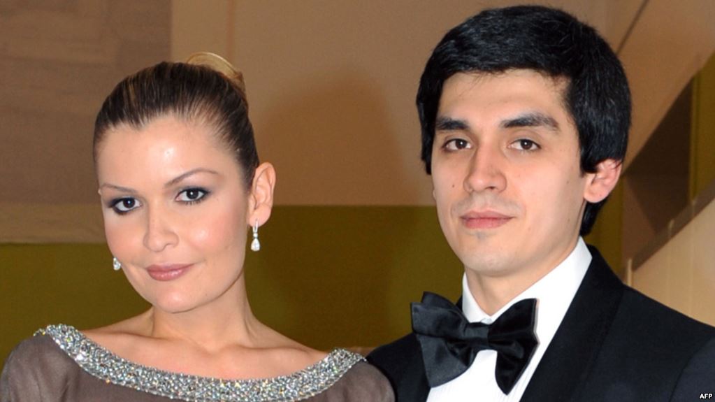 24702D4A-9343-4142-A9A2-2C9E5B68E575_cx21_cy3_cw79_w1023_r1_s