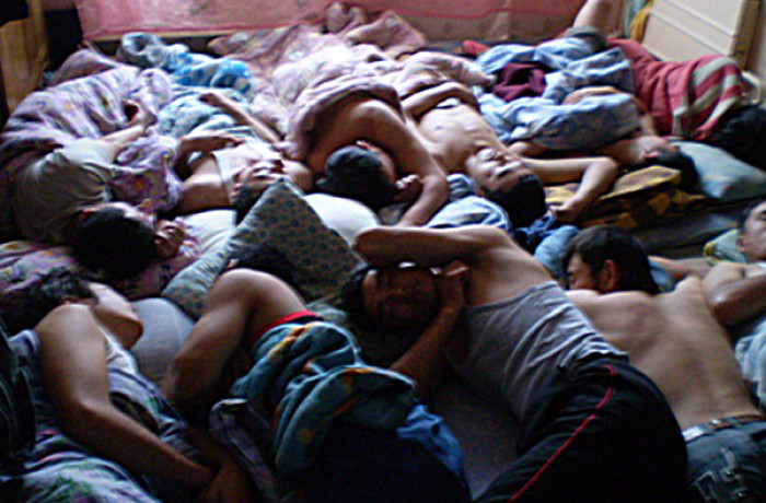 38-de-moldoveni-inregistrati-in-acelasi-apartament-din-moscova-1378466878