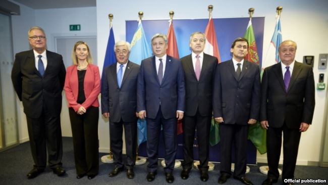 10766856-5910-47F6-BC46-D899BE06F710_w650_r1_s