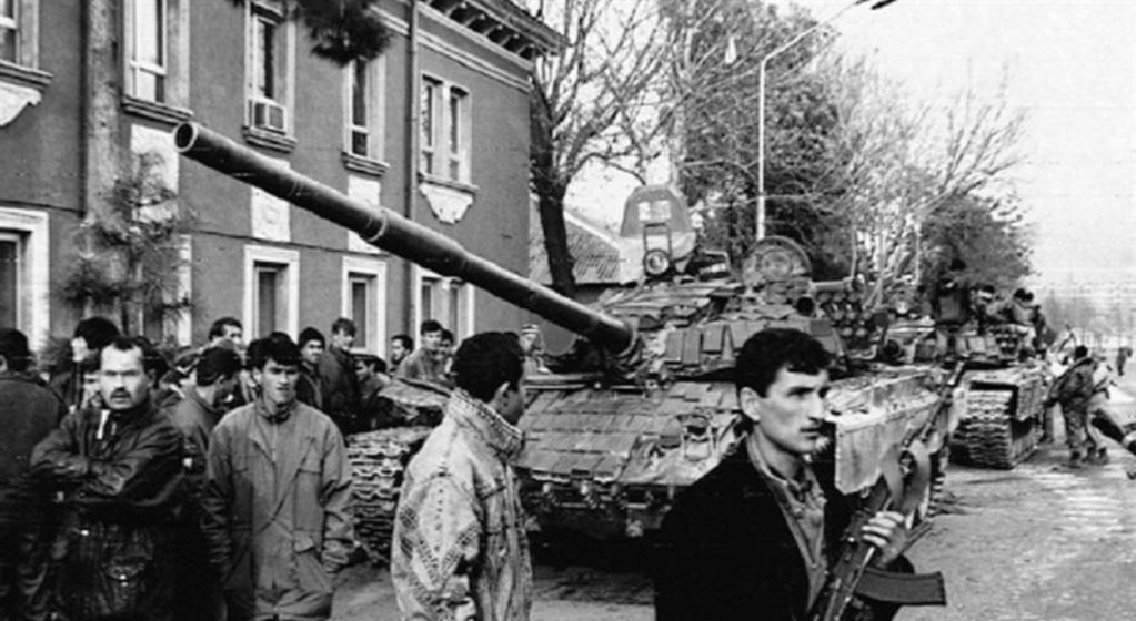 9CA7B7A1-9F18-45F2-A05D-9AD6E37BA934_w1023_r1_s