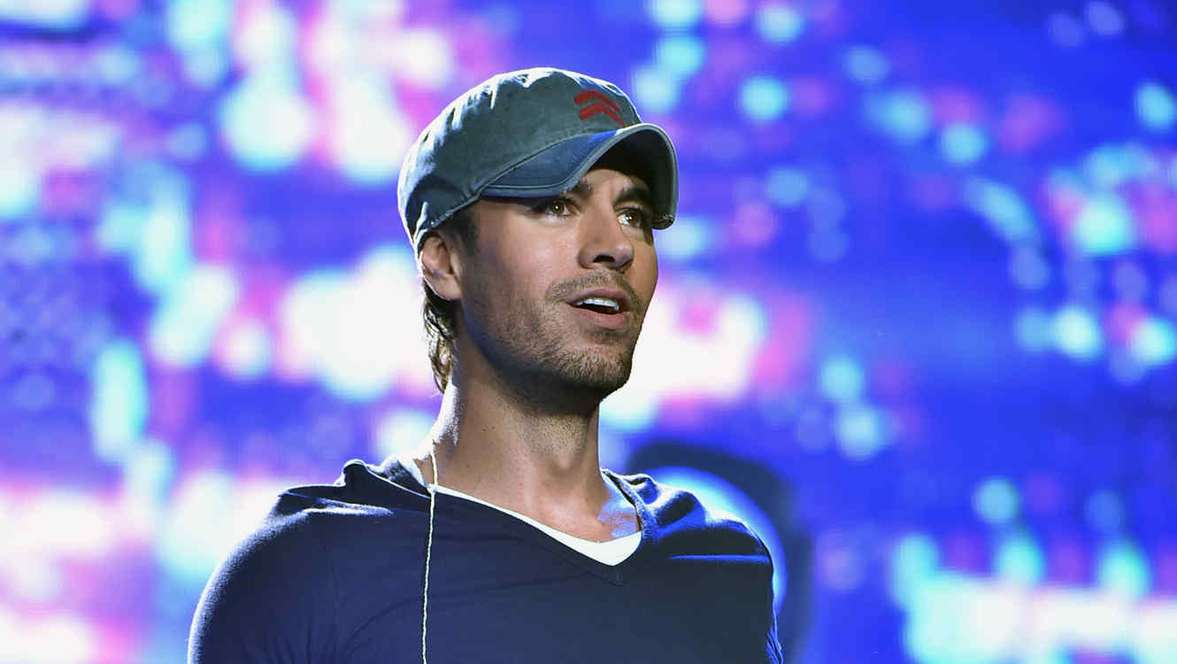 enrike-iglesias-arestovan-za-ezdu-s-prosrochennymi-pravami