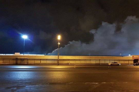 na-territorii-rynka-sadovod-na-yugo-vostoke-moskvy-proizoshel-moshhnyj-pozhar-1-1