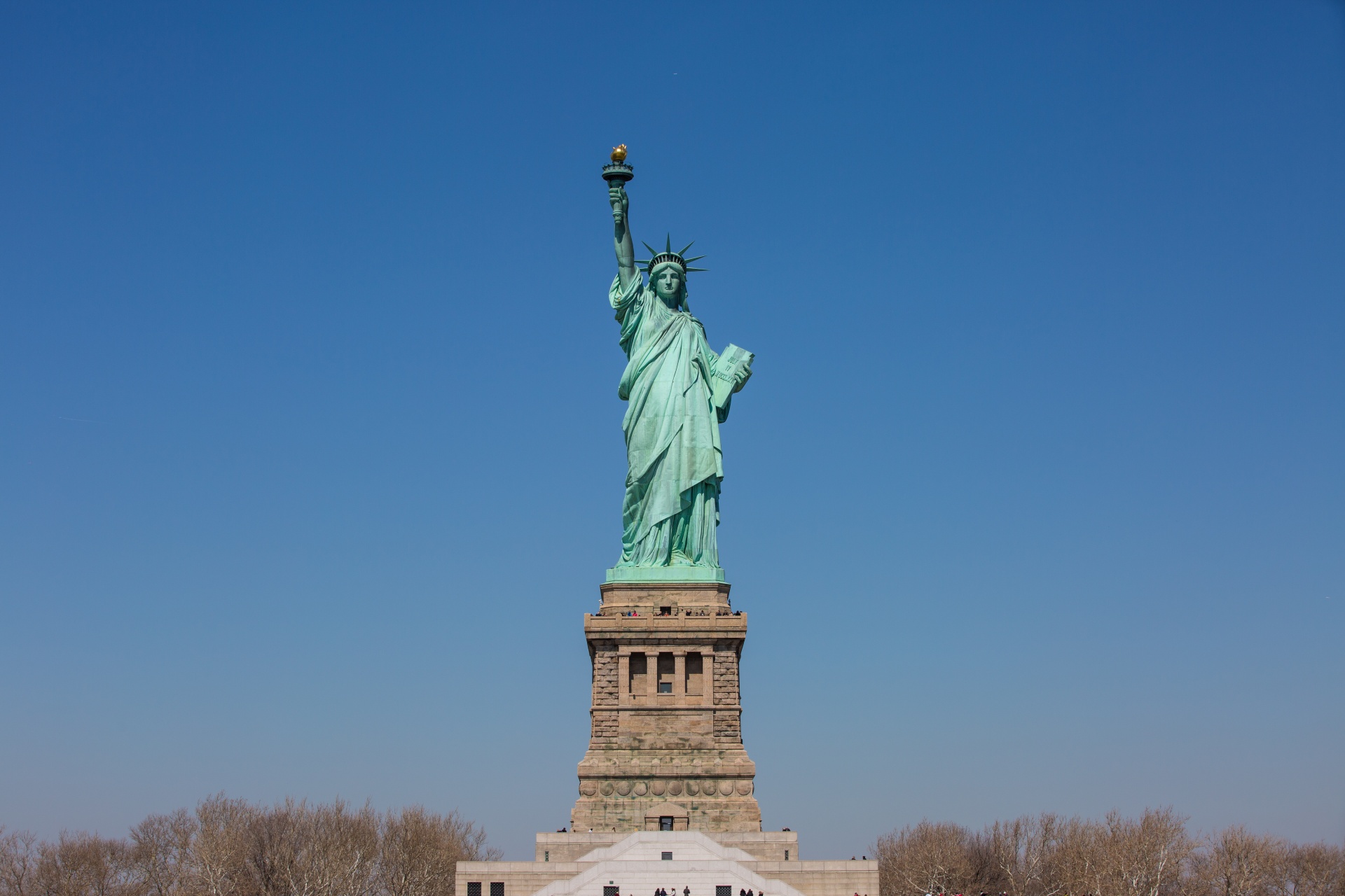 statue-of-liberty-1462951426HHf