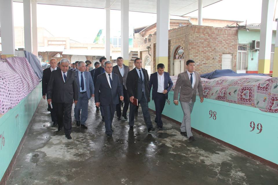 31038479_930733937100805_7928836292939696517_n