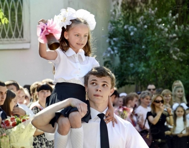 1527081404_1472632186