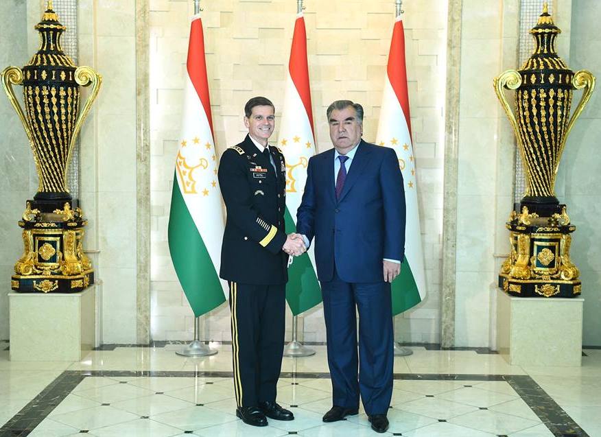 32231704_1916354698434707_2794319002816479232_n