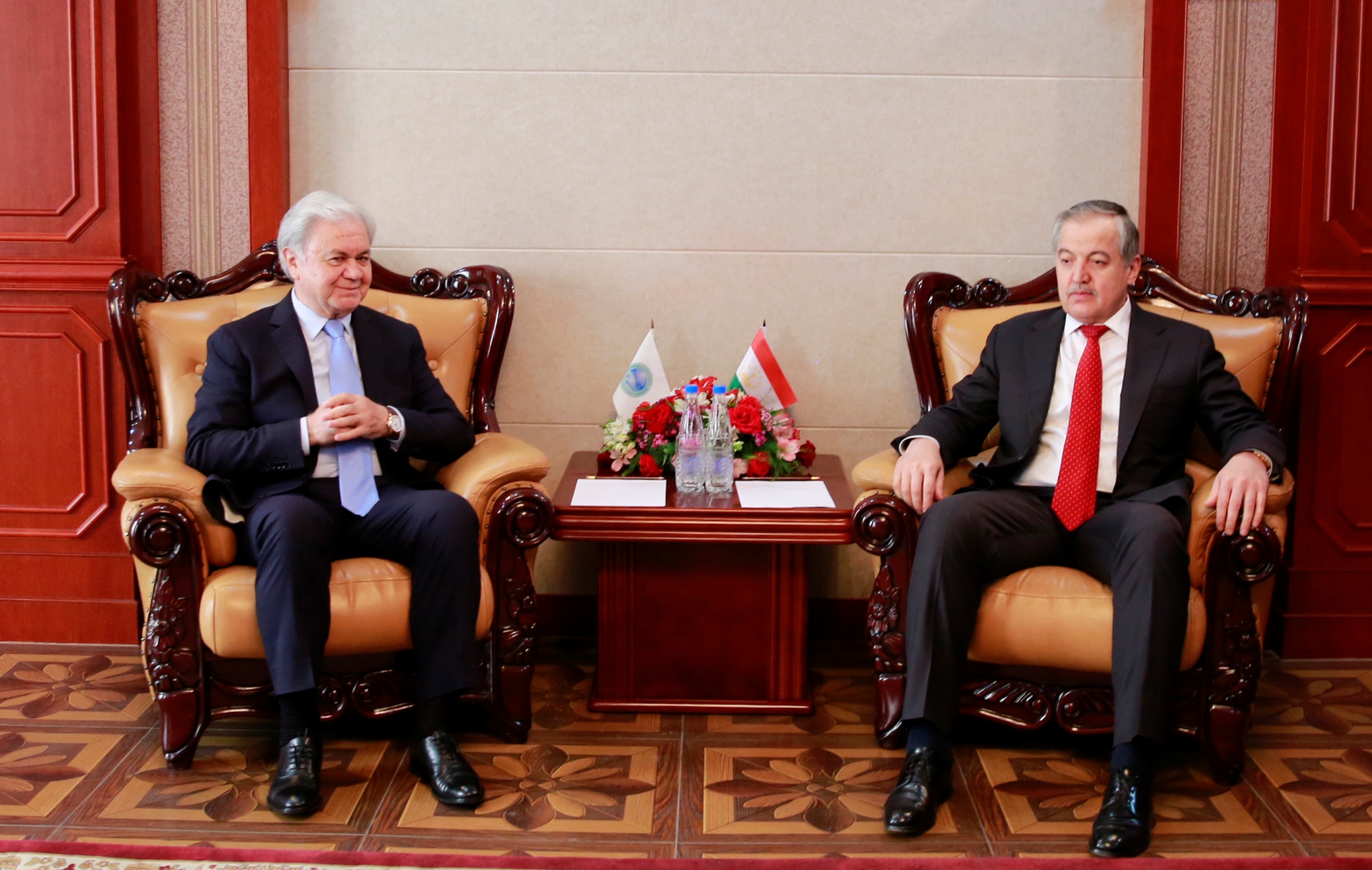 B8CB8569-21BE-4189-8172-63A0D0746D87