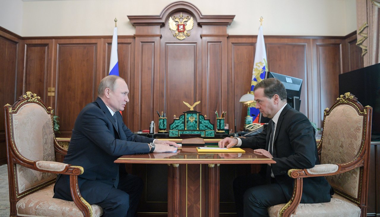 EZKYtOuu_xy-_OU6GycxtA