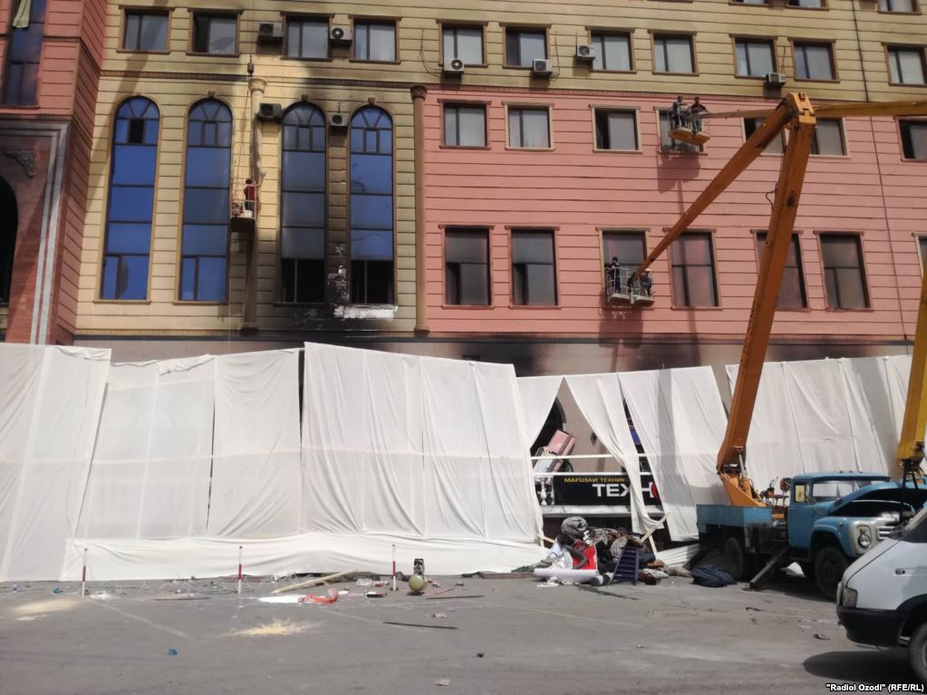 2707B950-1D2C-4E2C-8157-A5B53607FF7B_w1023_s