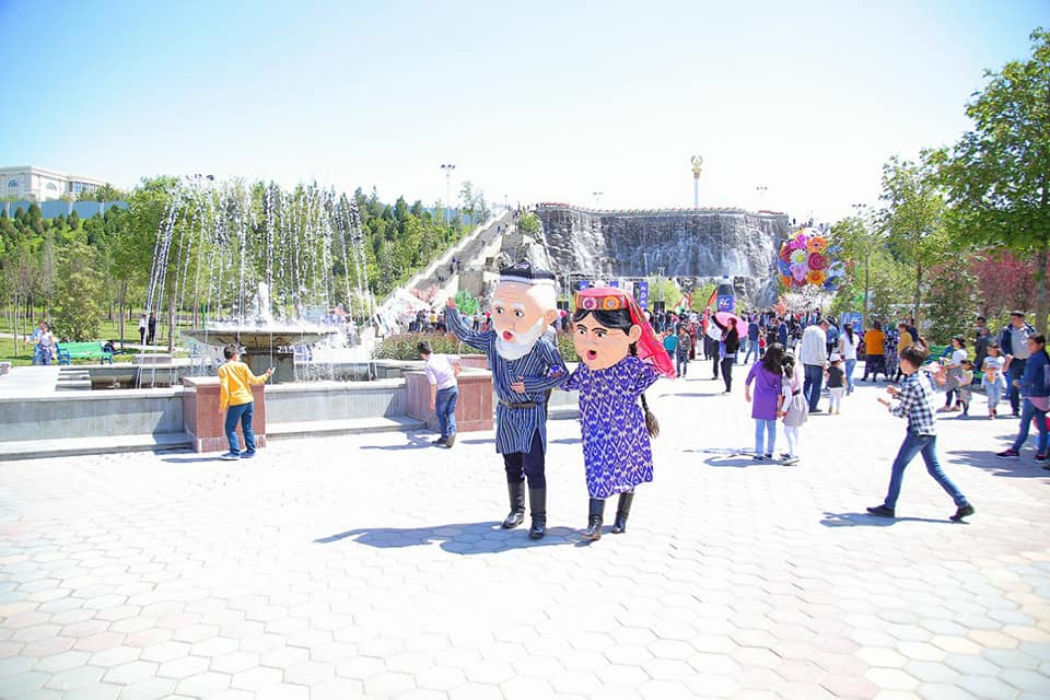 5ae56f9df86bd0cd88888176d826daed