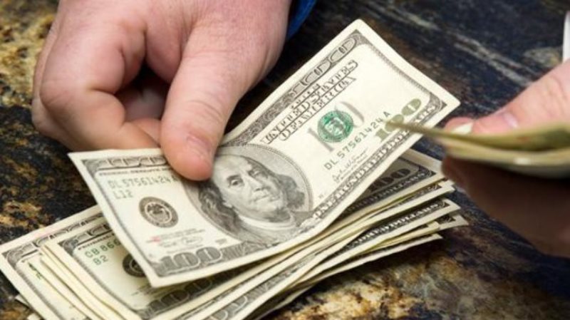 kurs-dollara-v-ukraine-prodolzhaet-rasti_rect_28b30c3bba2decf973756d075755f914