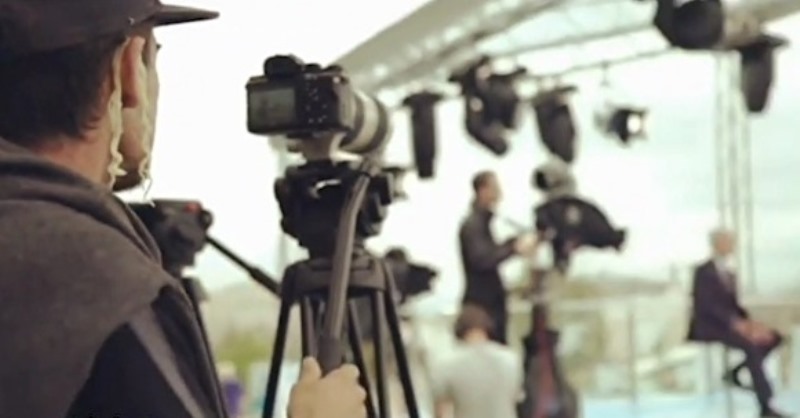 operatora-slapshoy-naushah-snyavshego-intervyu-ssobyaninym-pozvali-rabotat-nakanal-mera_1