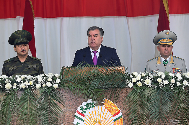 Suhanronii-Peshvoi-millat-Emomal-Ra-mon-dar-Markazi-talimii-shun-oi-sar-adii-KDAM-dar-sha-ri-Horu-