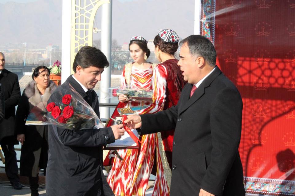 48362928_318546128752101_2454815332854923264_n