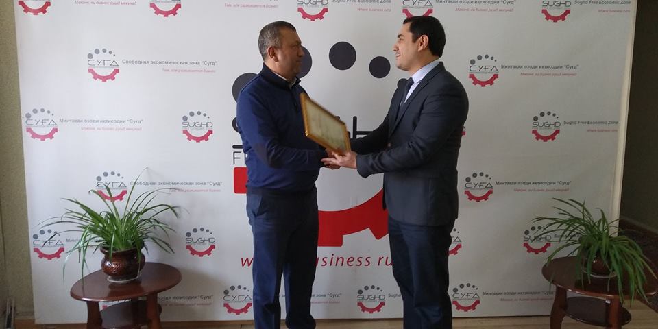 49203162_2216306555293557_9218149597141008384_n