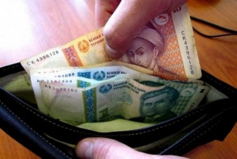 menshe-vseh-v-tadzhikistane-zarabatyvayut-dehkane-bolshe-vseh-finansovye-posredniki_1