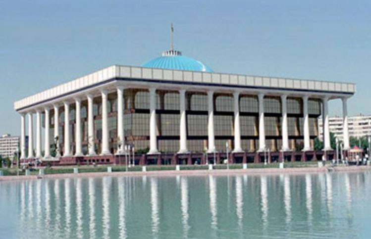 Parliament_Uzbekistan_280809