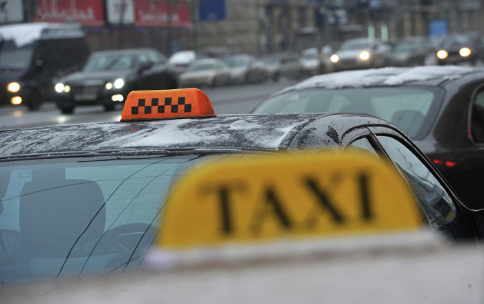 v-rossii-mogut-zapretit-rabotat-v-taksi-migrantam-bez-grazhdanstva_1