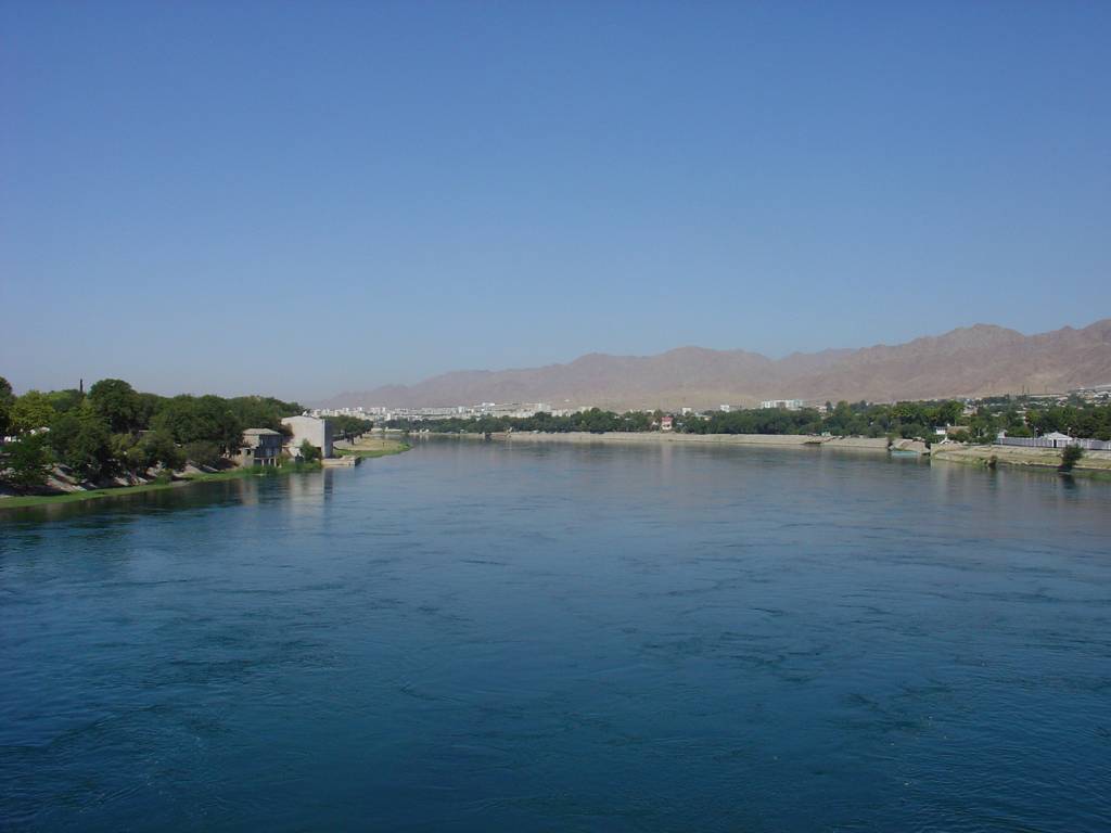syr-darya-hujand