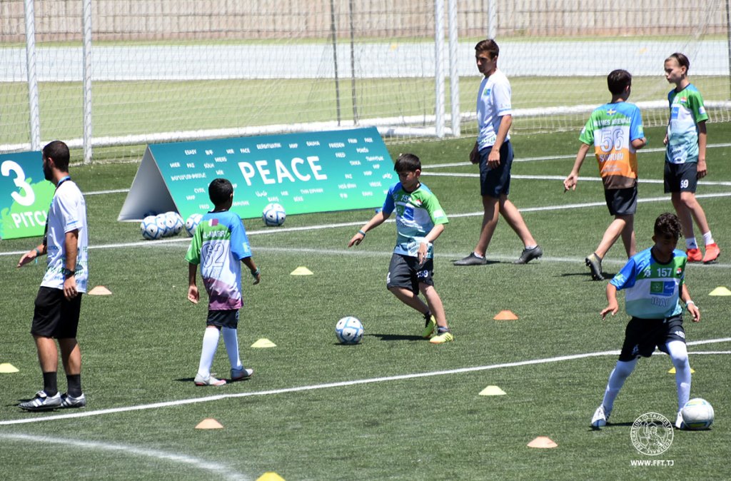 f4f2019-guinness-world-records3