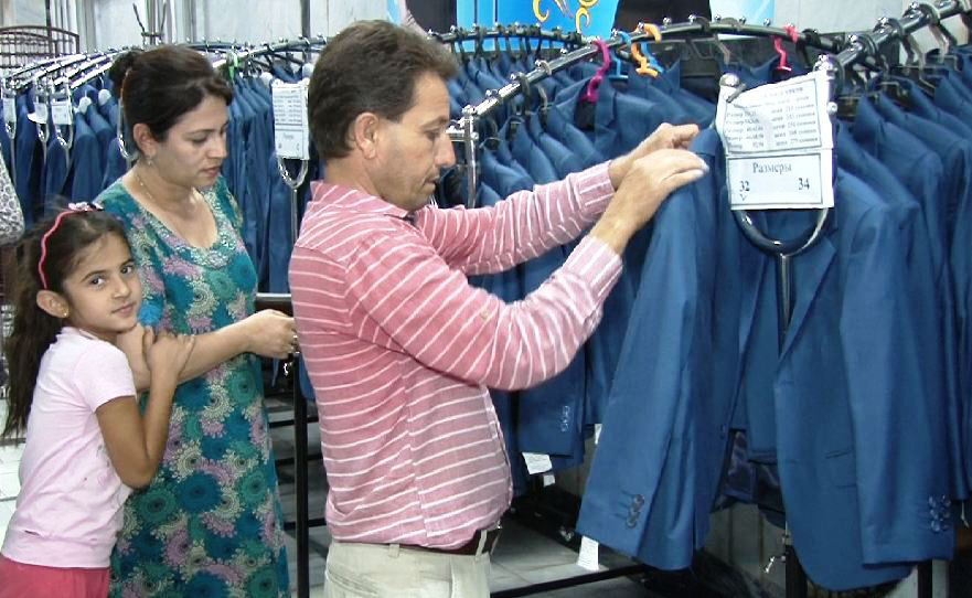 kharidoroni_libosi_maktabi