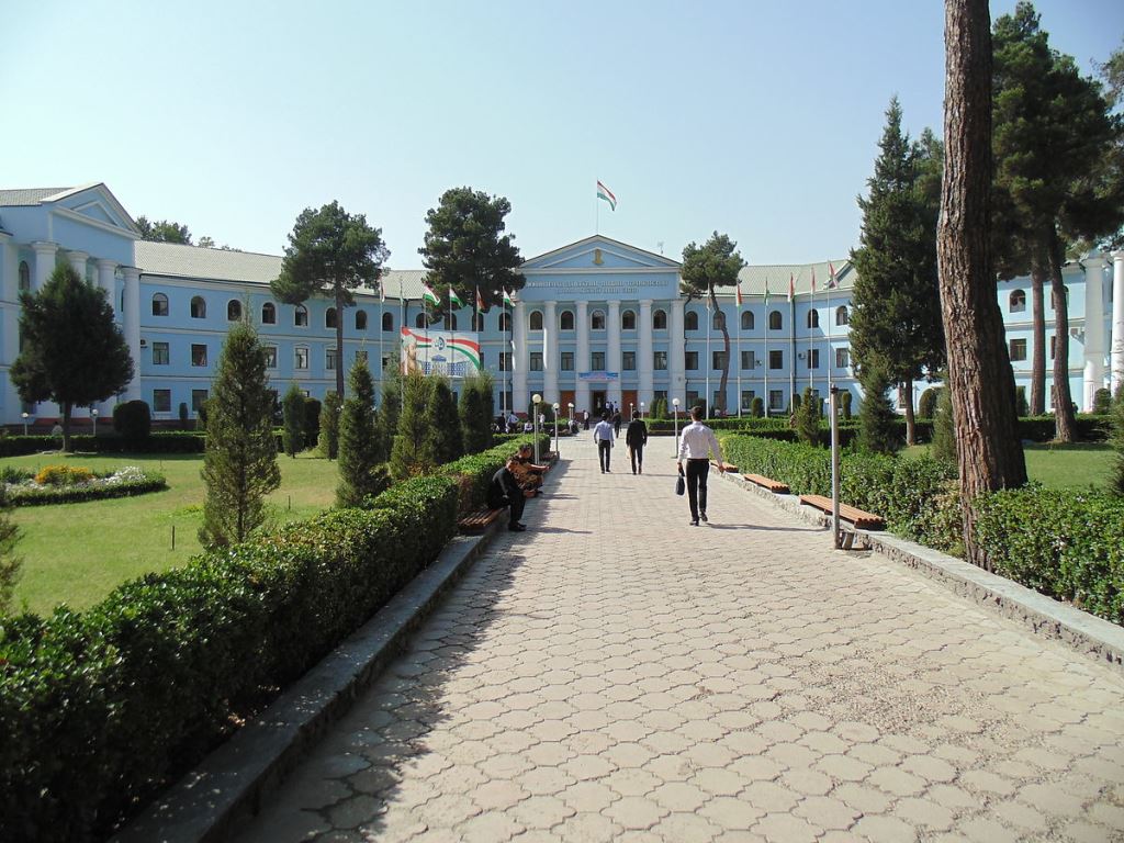 1200px-Medical_university_of_a_name_of_Avicenna_in_Dushanbe