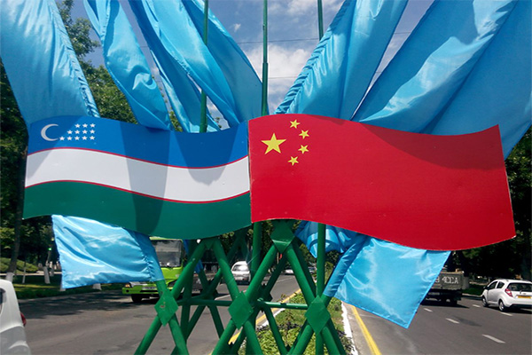 uzbek-chinese-flags-tashkent