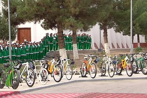 670d4bc5-4094-4f1f-8832-96bad95c963e