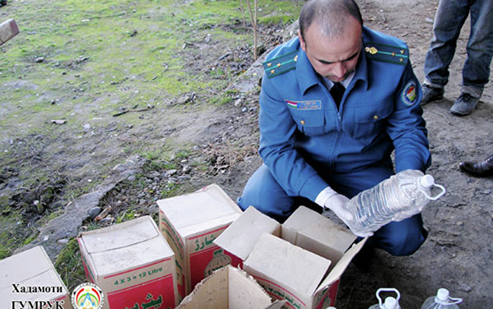 tadzhikskie-tamozhenniki-presekli-kontrabandu-shokoladnoy-pasty-iz-rossii_1