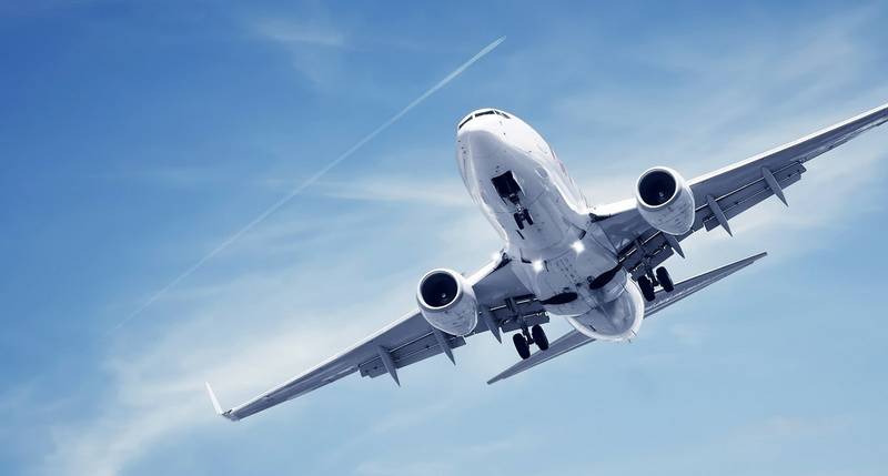 pochemu-letayut-samoleti