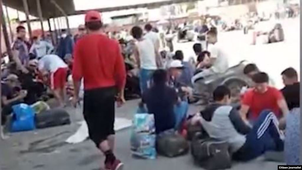 9D994D5D-14DB-42E4-92BA-8FCA34AEA27E_w1023_r1_s