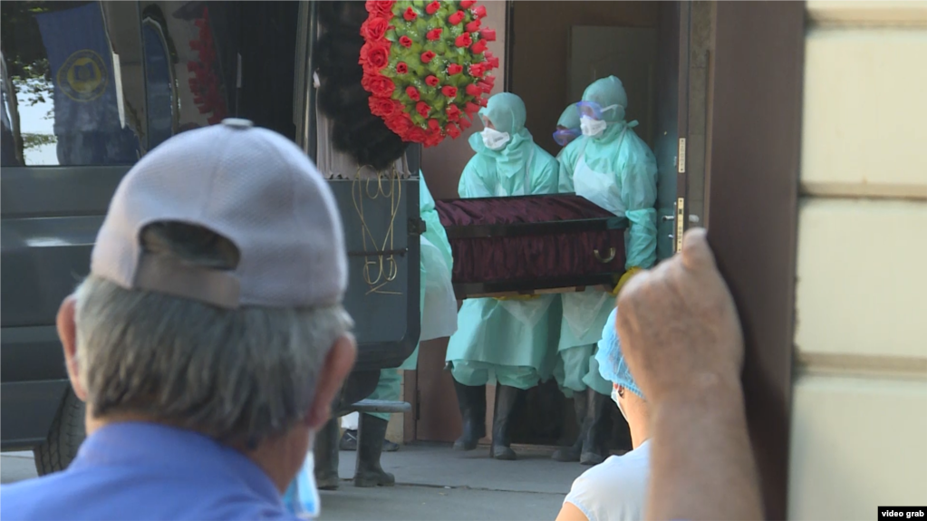 F213914C-8429-42EF-A7CC-33E440C51200_w1023_r1_s